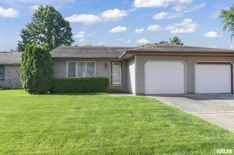 2312 Austin Dr, Springfield, IL 62704 photo 2