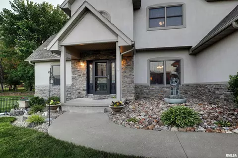 3027 Helens Ct, Quincy, IL 62305