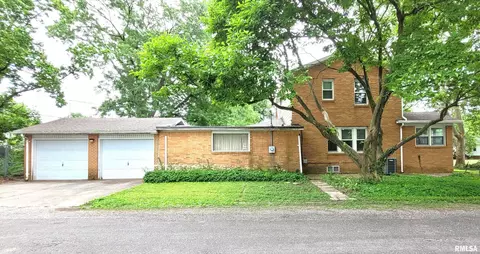 Exterior - 1824 S 2nd St, Springfield, IL 62703 photo 3 of 6