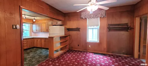 Entry Way - 1824 S 2nd St, Springfield, IL 62703 photo 4 of 6
