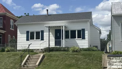 821 Adams St, Quincy, IL 62301