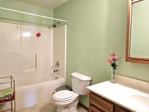 2921 Lakeshire Dr, Springfield, IL 62707 photo 8