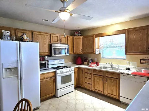 2921 Lakeshire Dr, Springfield, IL 62707 photo 5