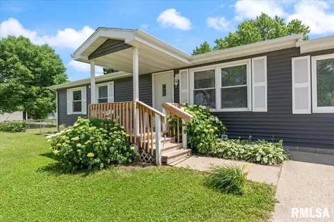 2044 Scarbrough Rd, Springfield, IL 62702 photo 3