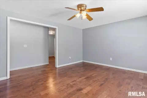 2044 Scarbrough Rd, Springfield, IL 62702 photo 9