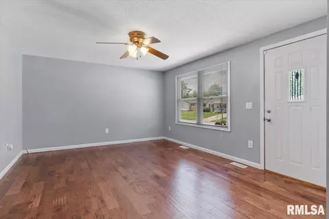 2044 Scarbrough Rd, Springfield, IL 62702 photo 10