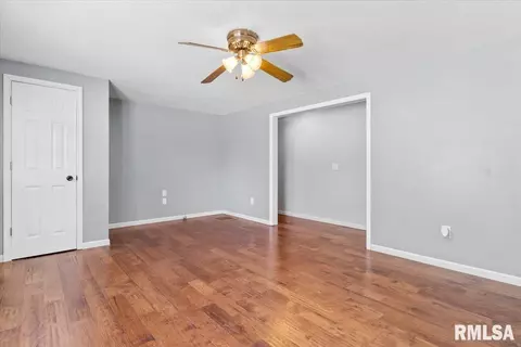 2044 Scarbrough Rd, Springfield, IL 62702 photo 11