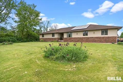 3685 N Oak Hill Rd, Rochester, IL 62563
