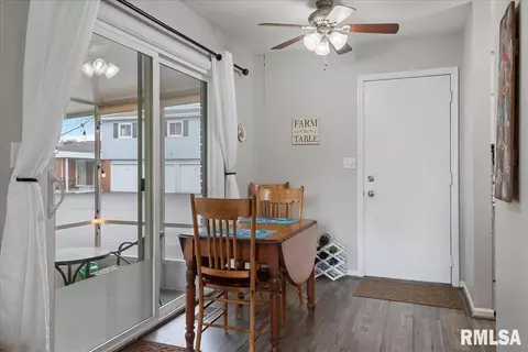 309 S Durkin Dr, Springfield, IL 62704 photo 9