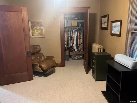 137 W Webster St, Benton, IL 62812 photo 21