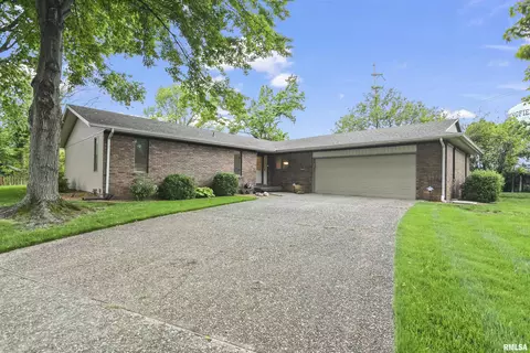 1301 Pine Valley Ct, Springfield, IL 62704 photo 2