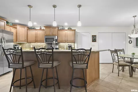 1301 Pine Valley Ct, Springfield, IL 62704 photo 9