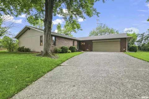 1301 Pine Valley Ct, Springfield, IL 62704 photo 3