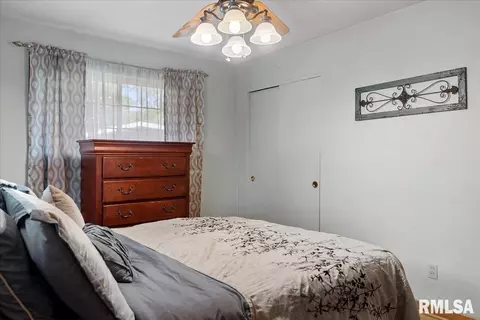 Bedroom - 11 Archer Ave, Springfield, IL 62704 photo 3 of 8