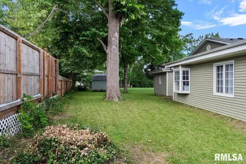 Exterior - 11 Archer Ave, Springfield, IL 62704 photo 4 of 5