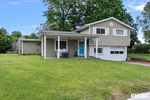 11 Archer Ave, Springfield, IL 62704