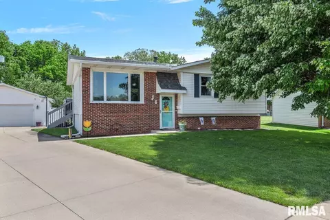 31 St Marys Ct, Springfield, IL 62702