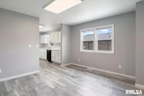 1932 S 1st St, Springfield, IL 62704 photo 9
