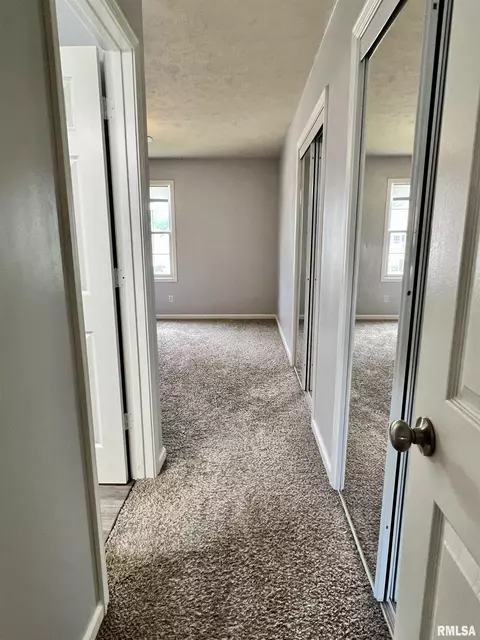 Entry Way - 3804 Carney Blvd, Springfield, IL 62712 photo 4 of 4
