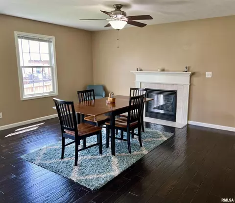 Dining - 3804 Carney Blvd, Springfield, IL 62712 photo 1 of 2