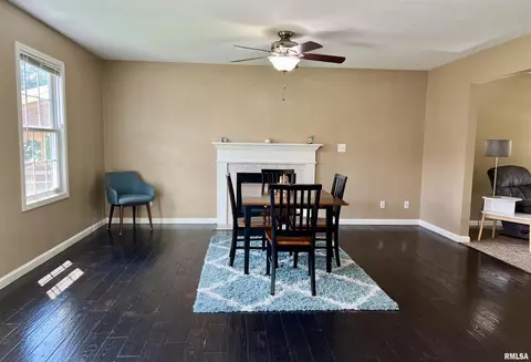 Dining - 3804 Carney Blvd, Springfield, IL 62712 photo 2 of 2