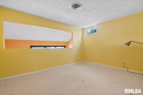 Bedroom - 60 Country Pl, Springfield, IL 62703 photo 1 of 6