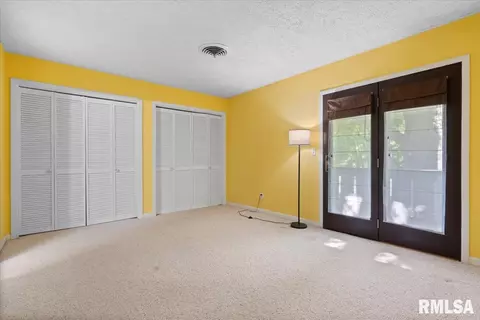 Bedroom - 60 Country Pl, Springfield, IL 62703 photo 3 of 6