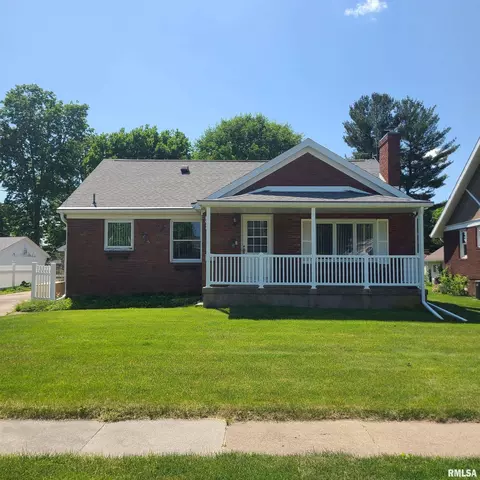1026 Jefferson St, Galesburg, IL 61401