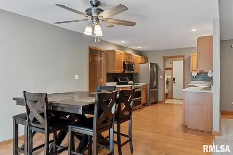 3713 Bergamot Dr, Springfield, IL 62712 photo 8