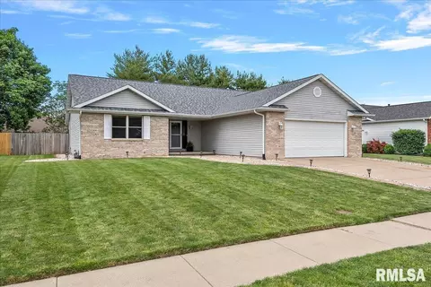 3713 Bergamot Dr, Springfield, IL 62712 photo 2