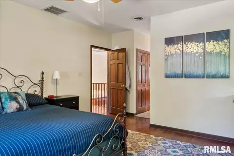 Bedroom - 801 S Walnut St, Springfield, IL 62704 photo 3 of 8