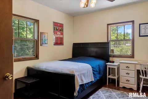 Bedroom - 801 S Walnut St, Springfield, IL 62704 photo 5 of 8