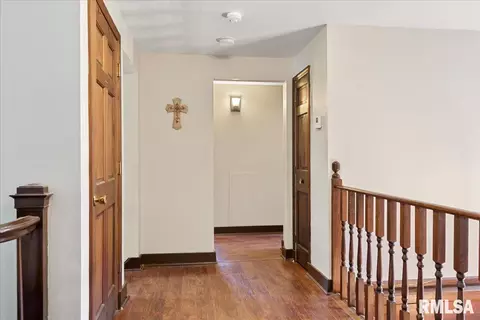 Entry Way - 801 S Walnut St, Springfield, IL 62704 photo 12 of 19