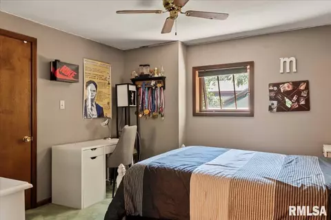 Bedroom - 801 S Walnut St, Springfield, IL 62704 photo 7 of 8