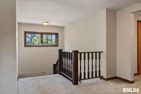 Entry Way - 801 S Walnut St, Springfield, IL 62704 photo 17 of 19