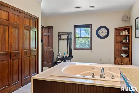 Other - 801 S Walnut St, Springfield, IL 62704 photo 7 of 14