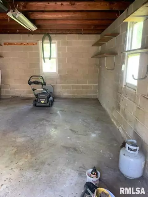 Other - 2317 S Walnut St, Springfield, IL 62704 photo 7 of 8