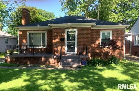 2317 S Walnut St, Springfield, IL 62704