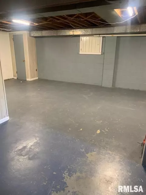 Other - 2317 S Walnut St, Springfield, IL 62704 photo 5 of 8