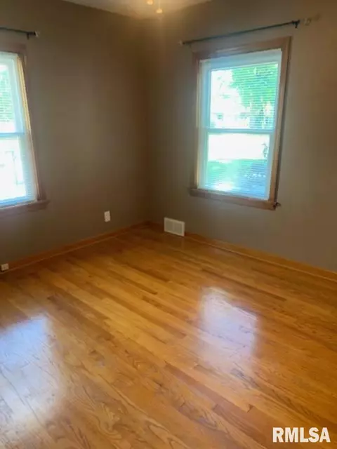 Bedroom - 2317 S Walnut St, Springfield, IL 62704 photo 1 of 3
