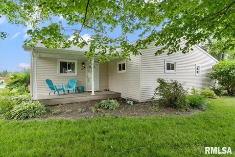 219 Mill St, Loami, IL 62661 photo 4
