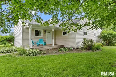 219 Mill St, Loami, IL 62661 photo 3