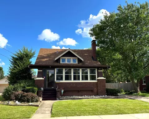 750 Johnston St, Galesburg, IL 61401