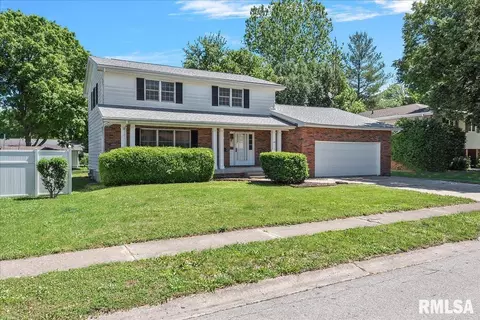 241 Deer Head Ln, Springfield, IL 62704