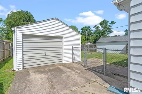 2401 S Pasfield St, Springfield, IL 62704 photo 20