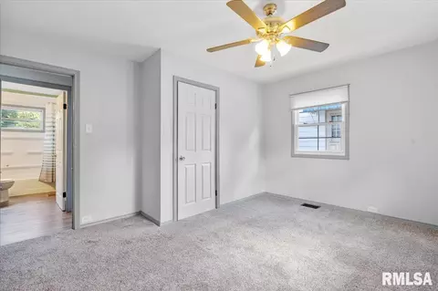 2401 S Pasfield St, Springfield, IL 62704 photo 13