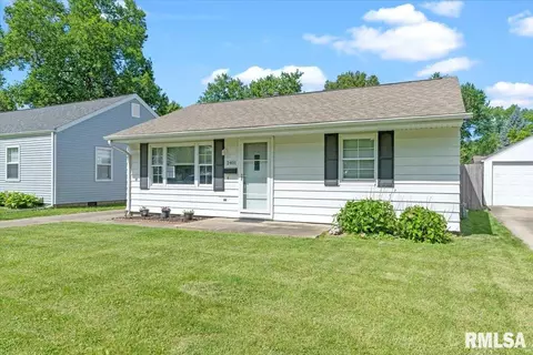 2401 S Pasfield St, Springfield, IL 62704 photo 2