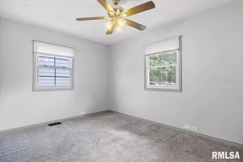 2401 S Pasfield St, Springfield, IL 62704 photo 12