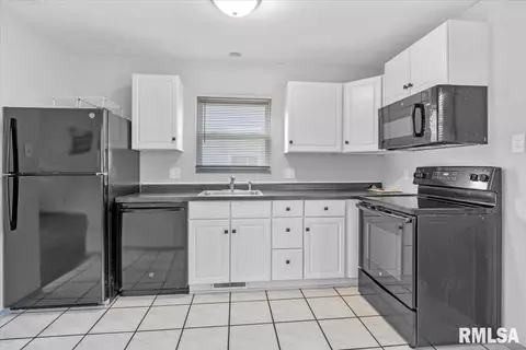 2401 S Pasfield St, Springfield, IL 62704 photo 16