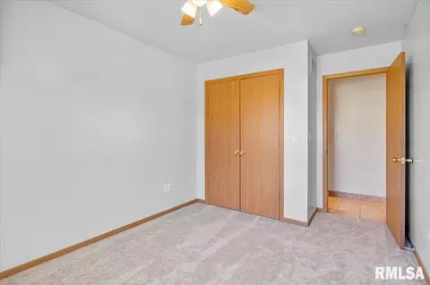 Bedroom - 2916 Lakeshire Dr, Springfield, IL 62707 photo 11 of 12